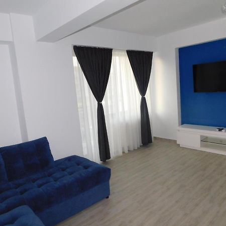 Cristian Apartment นาโวดาริ ภายนอก รูปภาพ