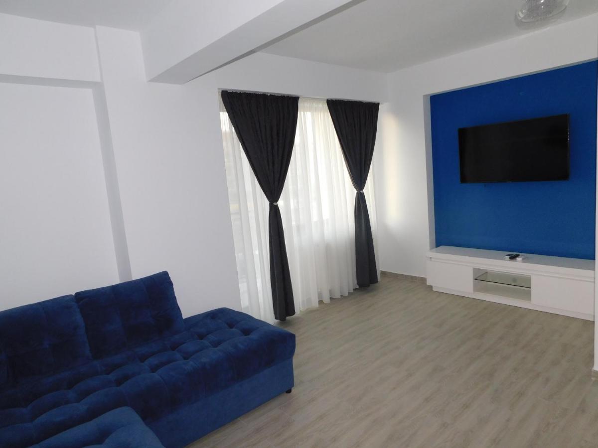 Cristian Apartment นาโวดาริ ภายนอก รูปภาพ